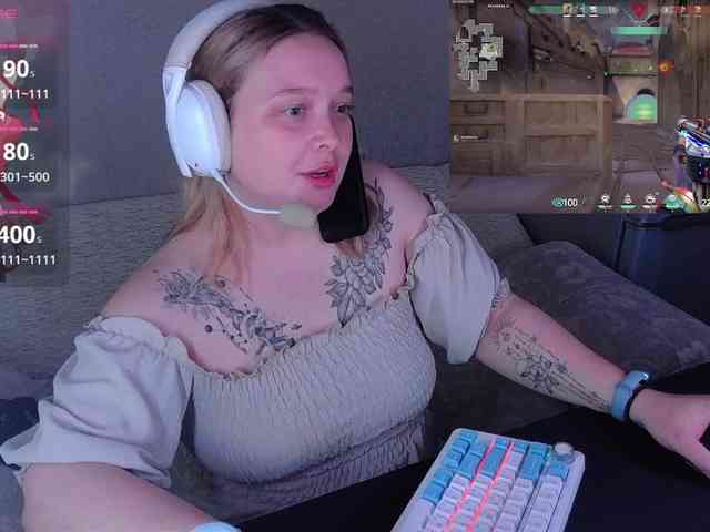 AlinaAdams webcam