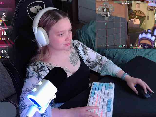 AlinaAdams webcam