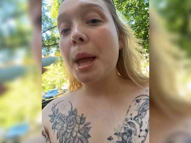 AlinaAdams webcam