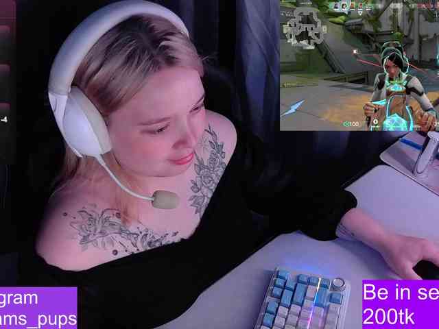 AlinaAdams webcam