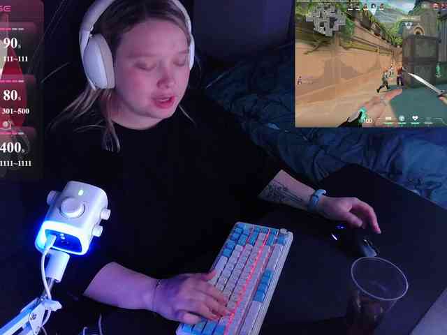 AlinaAdams webcam