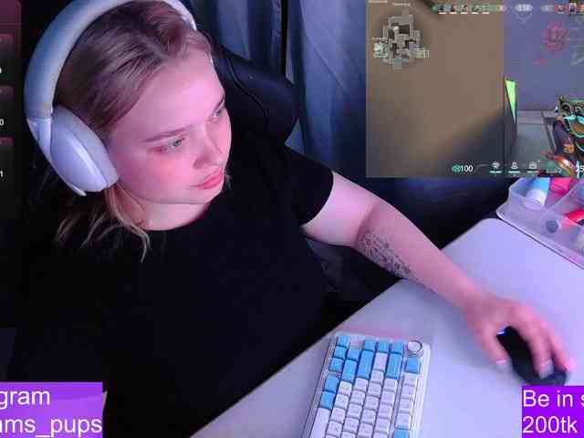 AlinaAdams webcam