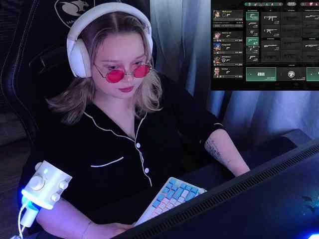 AlinaAdams webcam