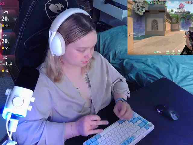 AlinaAdams webcam