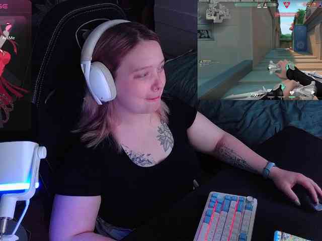 AlinaAdams webcam