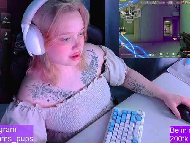 AlinaAdams webcam