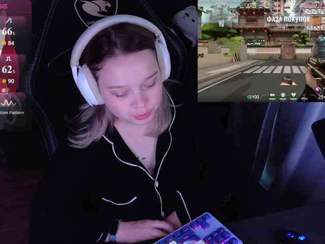 AlinaAdams webcam