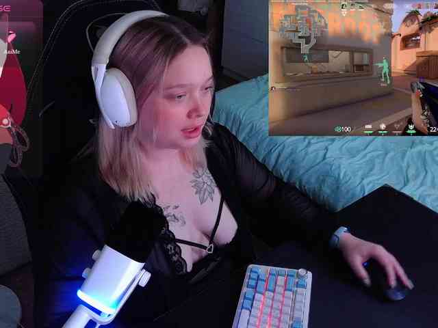 AlinaAdams AlinaAdams