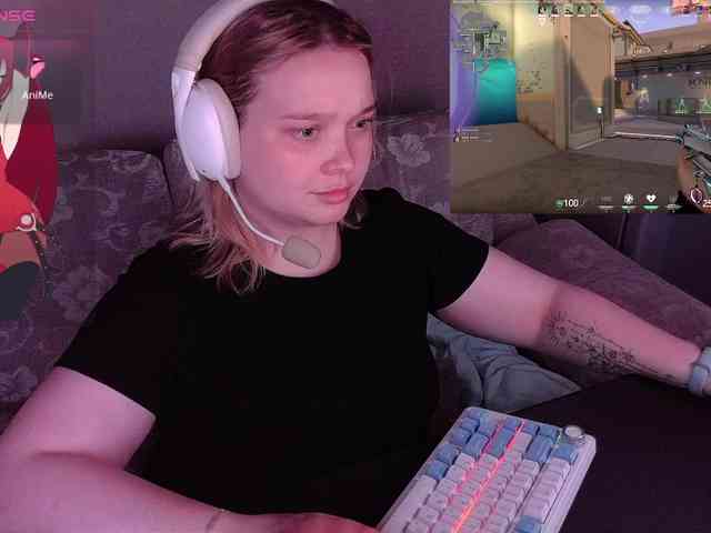 AlinaAdams webcam