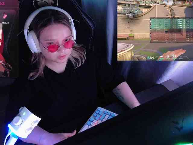 AlinaAdams webcam
