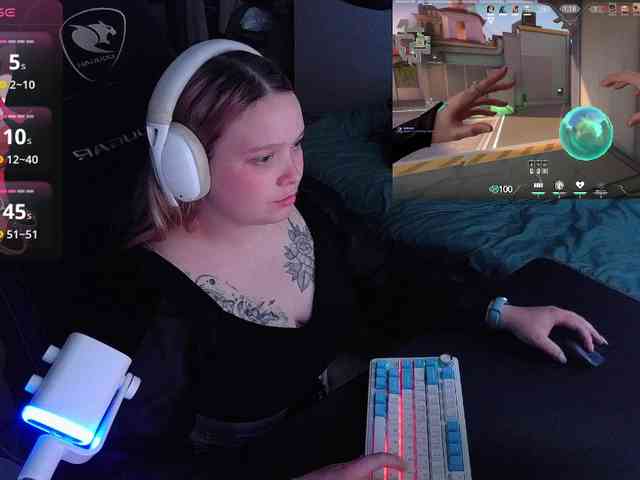 AlinaAdams webcam