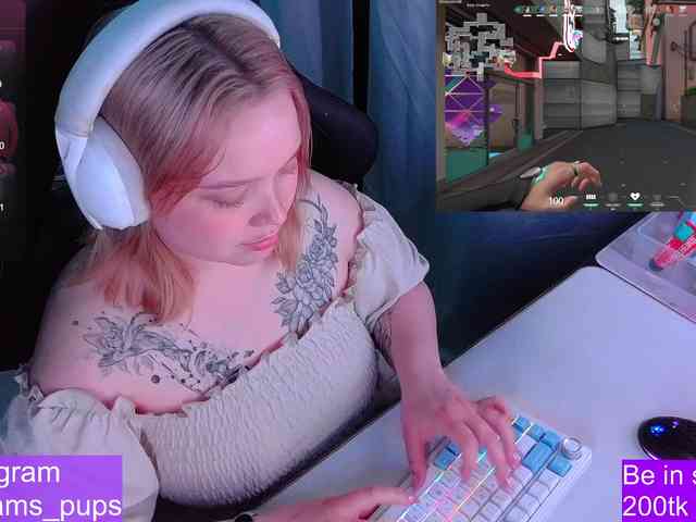 AlinaAdams webcam