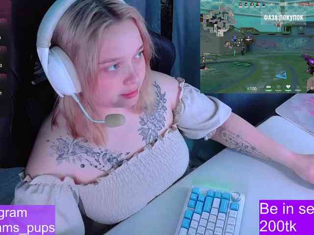 AlinaAdams webcam