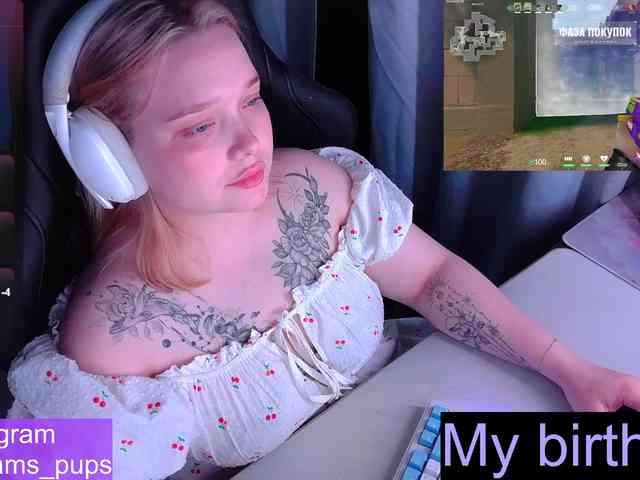 AlinaAdams webcam