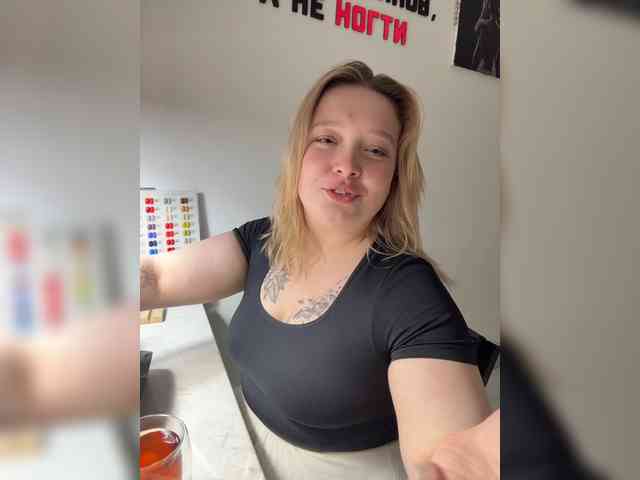 AlinaAdams webcam