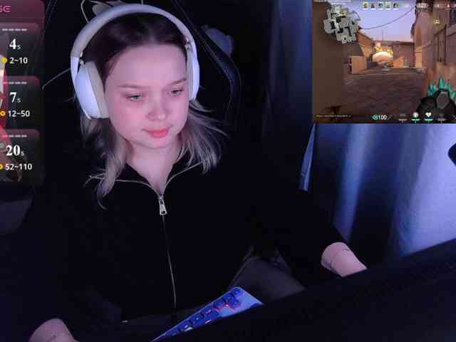 AlinaAdams AlinaAdams