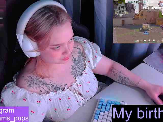 AlinaAdams webcam