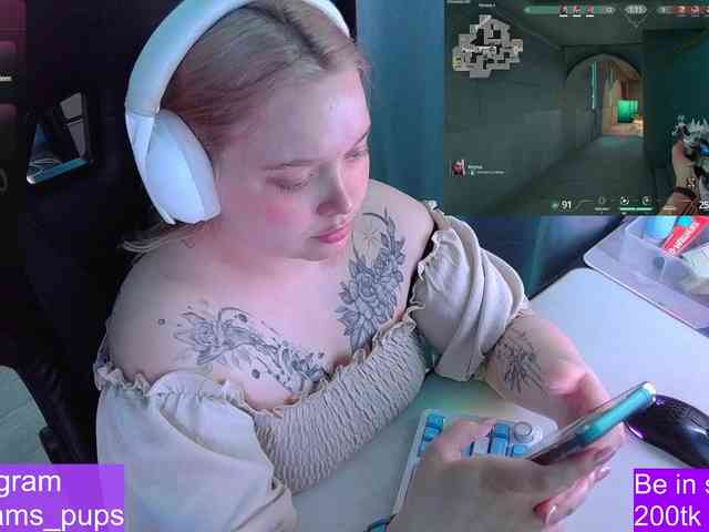 AlinaAdams webcam