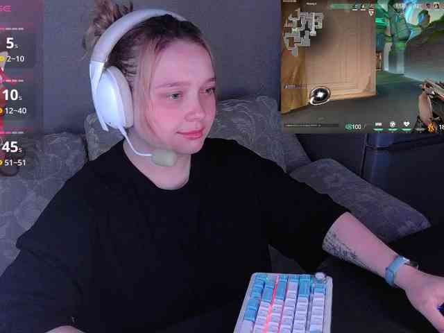 AlinaAdams webcam