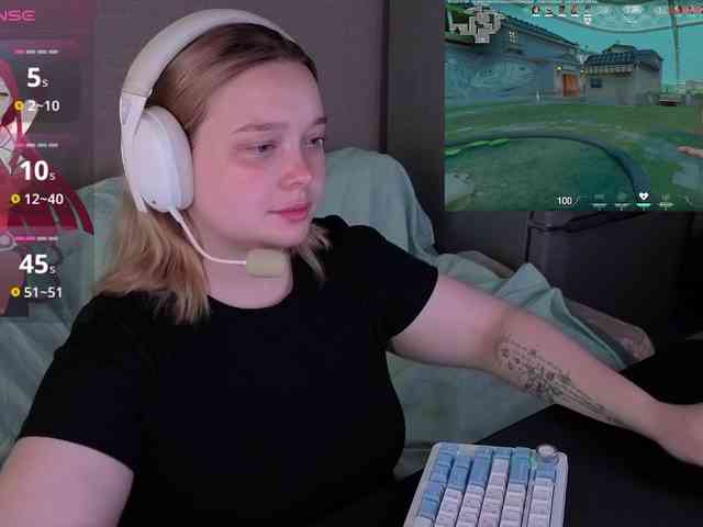 AlinaAdams webcam