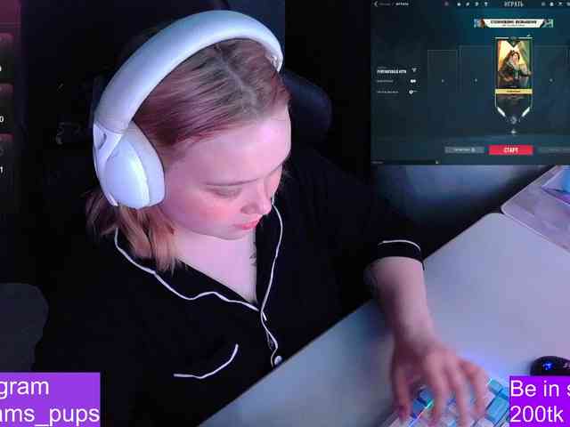 AlinaAdams webcam