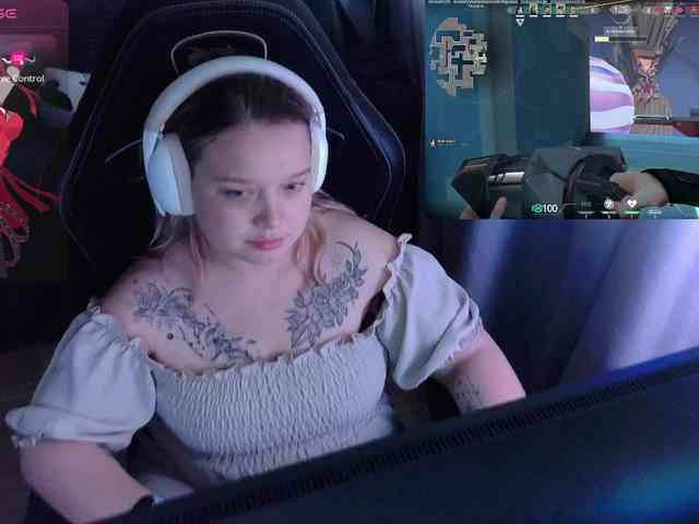 AlinaAdams webcam