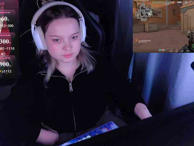 AlinaAdams AlinaAdams