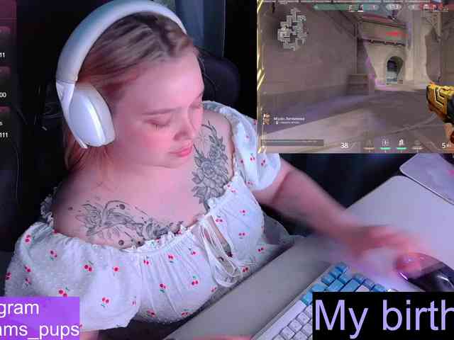 AlinaAdams webcam