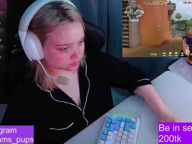 AlinaAdams webcam