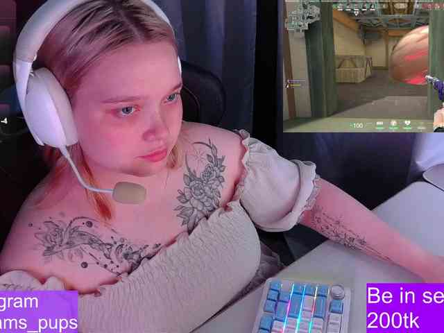 AlinaAdams webcam