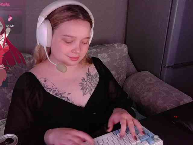 AlinaAdams webcam