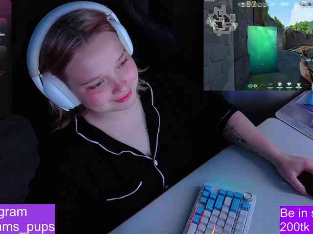 AlinaAdams webcam