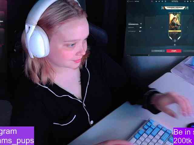 AlinaAdams webcam