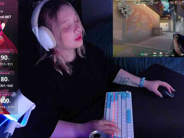 AlinaAdams webcam