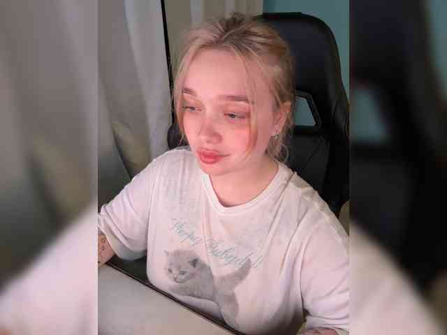 AlinaAdams webcam