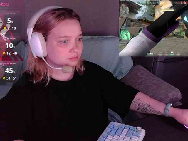 AlinaAdams webcam