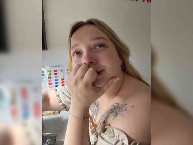 AlinaAdams webcam