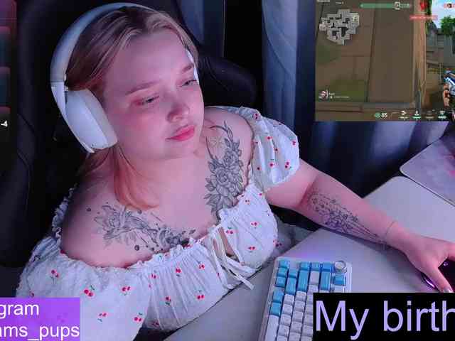 AlinaAdams webcam