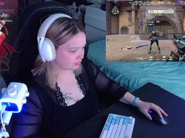 AlinaAdams webcam