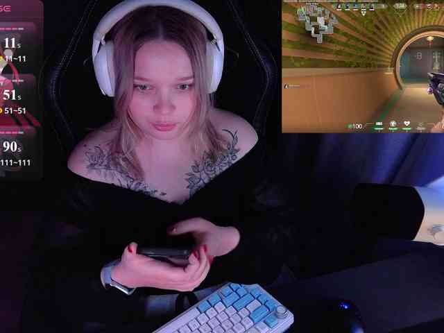 AlinaAdams AlinaAdams