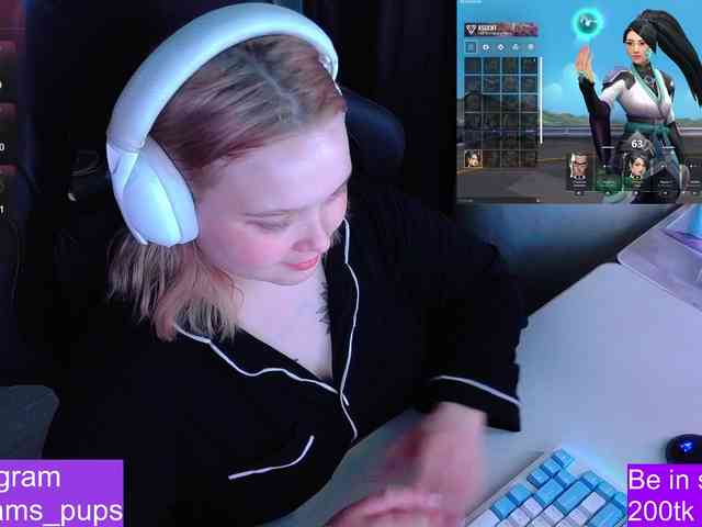 AlinaAdams webcam