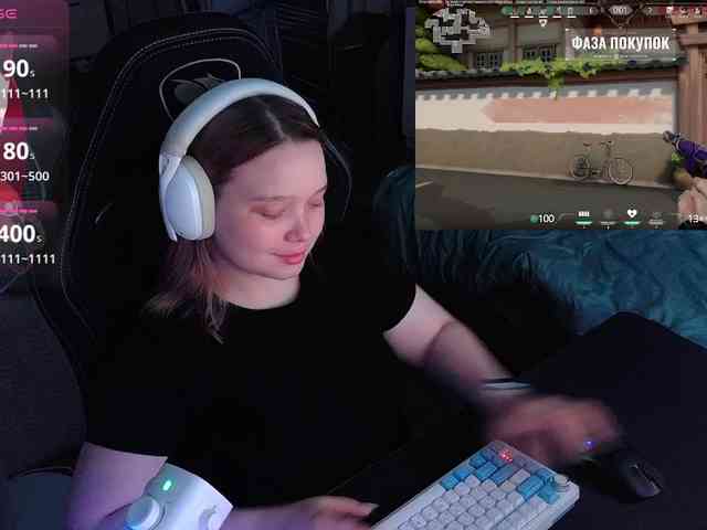 AlinaAdams webcam