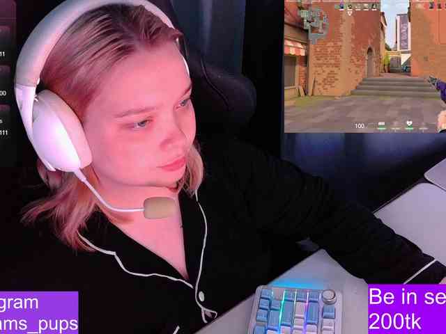 AlinaAdams webcam