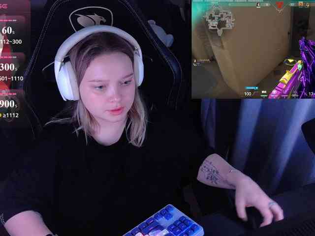 AlinaAdams webcam