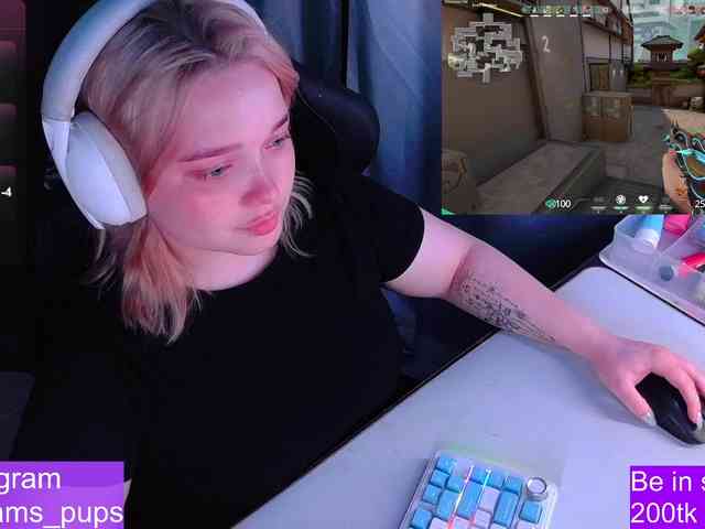 AlinaAdams webcam