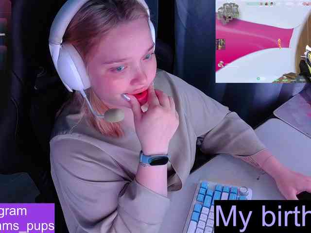 AlinaAdams webcam