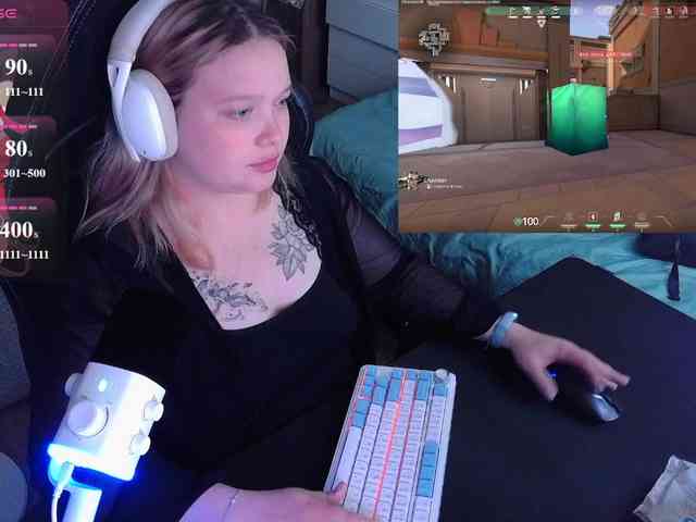 AlinaAdams webcam