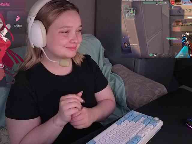 AlinaAdams webcam