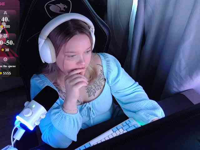 AlinaAdams webcam