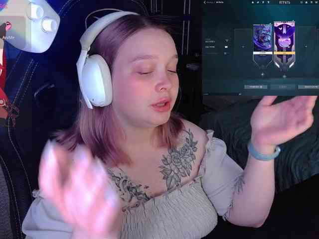 AlinaAdams webcam